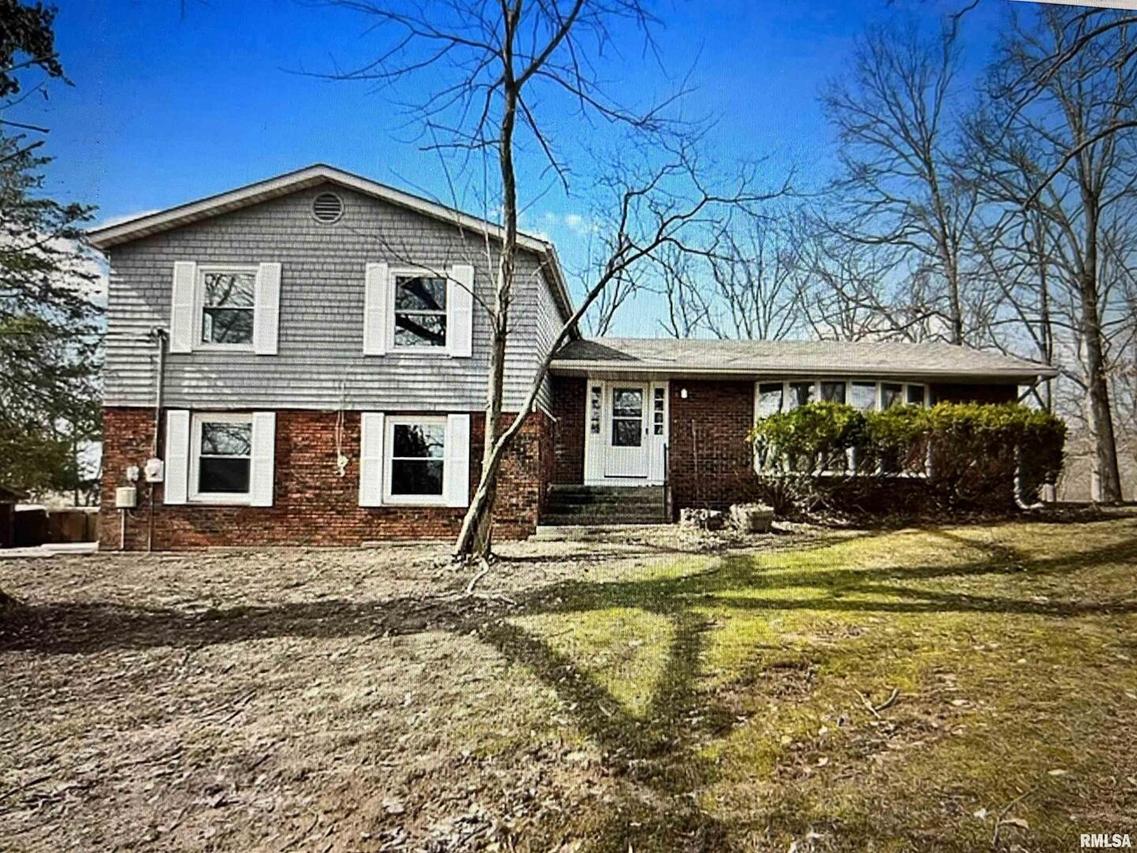 600 N Rotan St., Salem, IL 62881