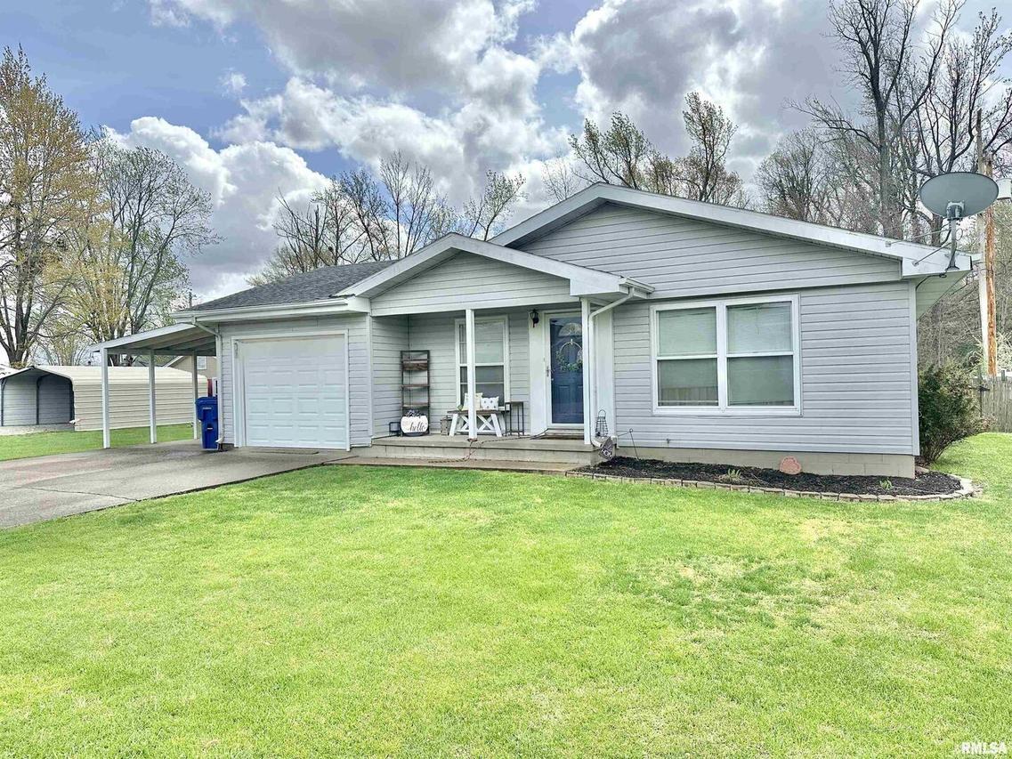 1629 Saunders Ave., Carmi, IL 62821