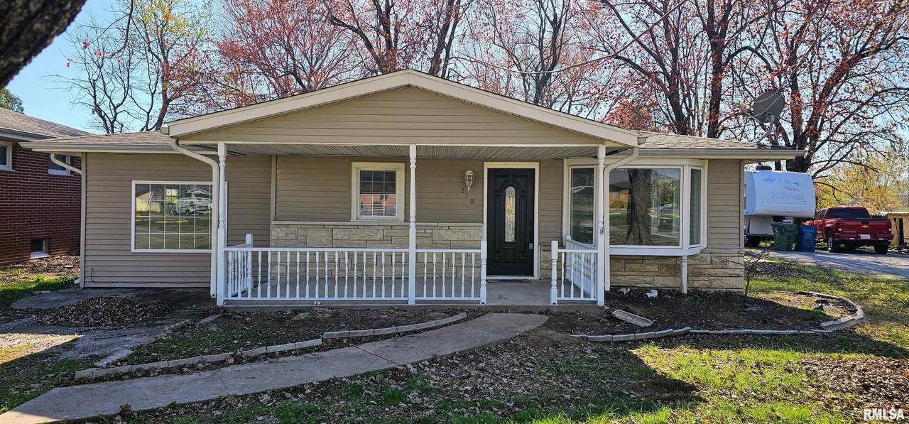210 Springfield Ave., Anna, IL 62906