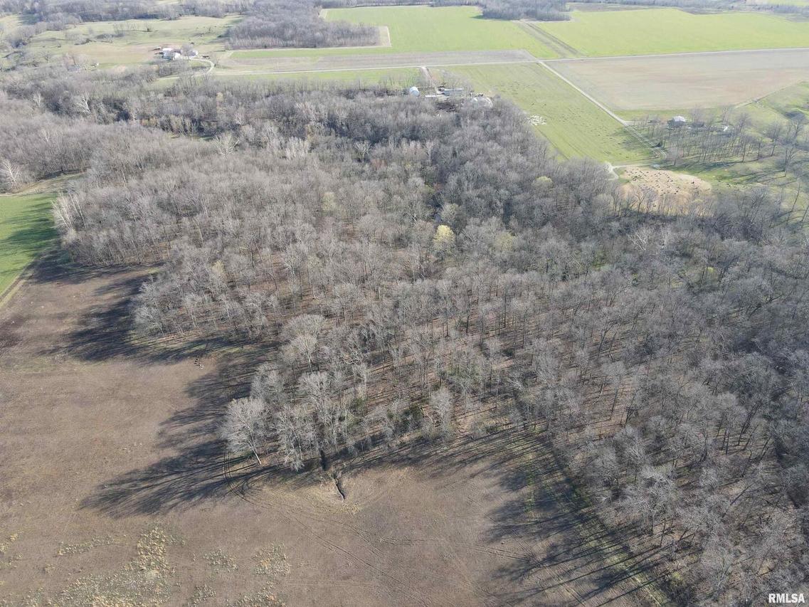 000 E 400th Ave., Mason, IL 62443