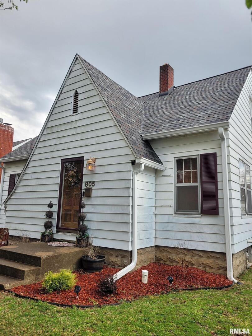 805 E Oakland Ave., Mt Vernon, IL 62864