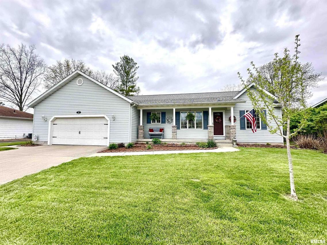 528 Briarwood, Centralia, IL 62801