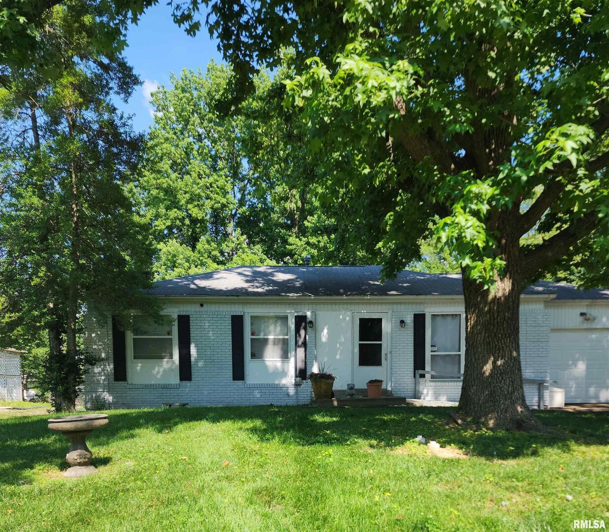 113 N Lark Ln., Carbondale, IL 62901