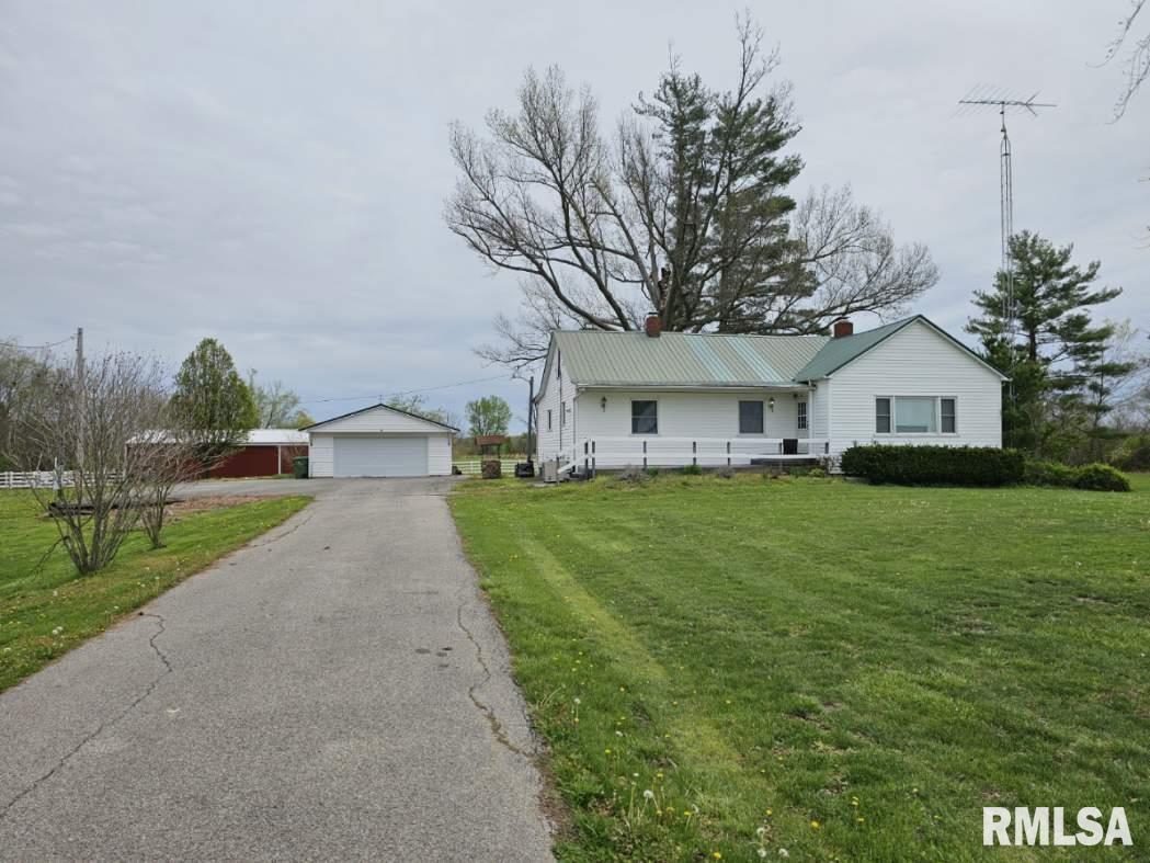 20798 N Il Hwy 37 Hwy., Dix, IL 62830