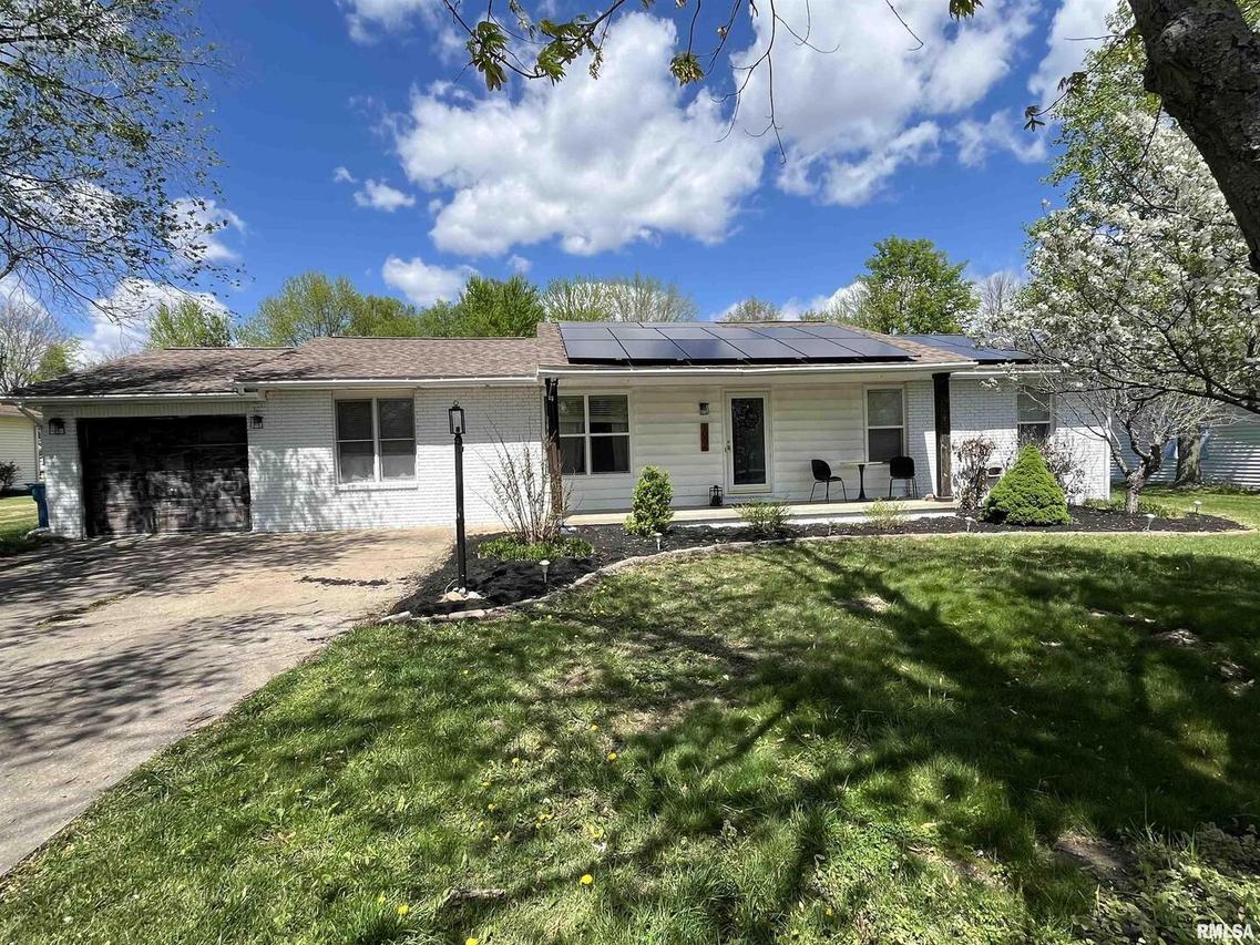 1006 Jeffrey Dr., Carterville, IL 62918