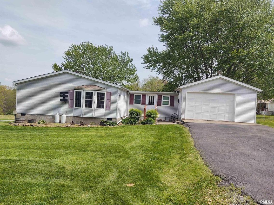 55 Hilltop Ln., Simpson, IL 62985