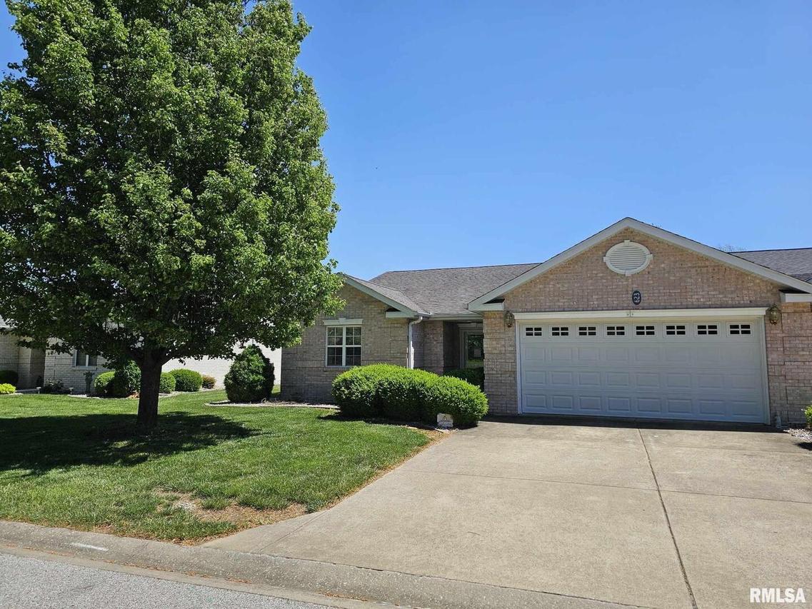 623 Lake Harbor Dr., Marion, IL 62959