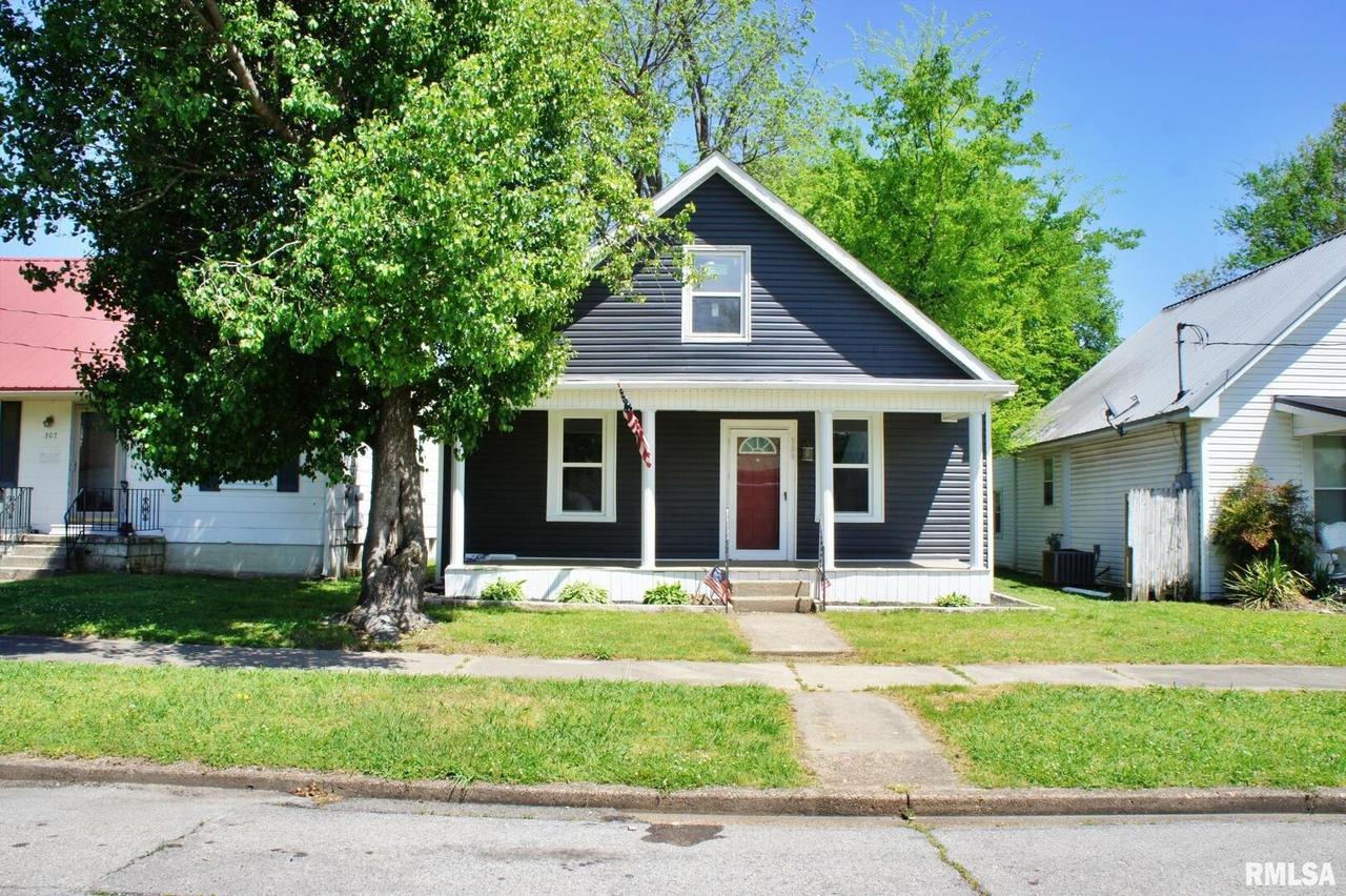 309 E 11th St., Metropolis, IL 62960