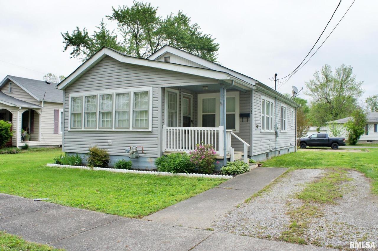2102 North Ave., Metropolis, IL 62960