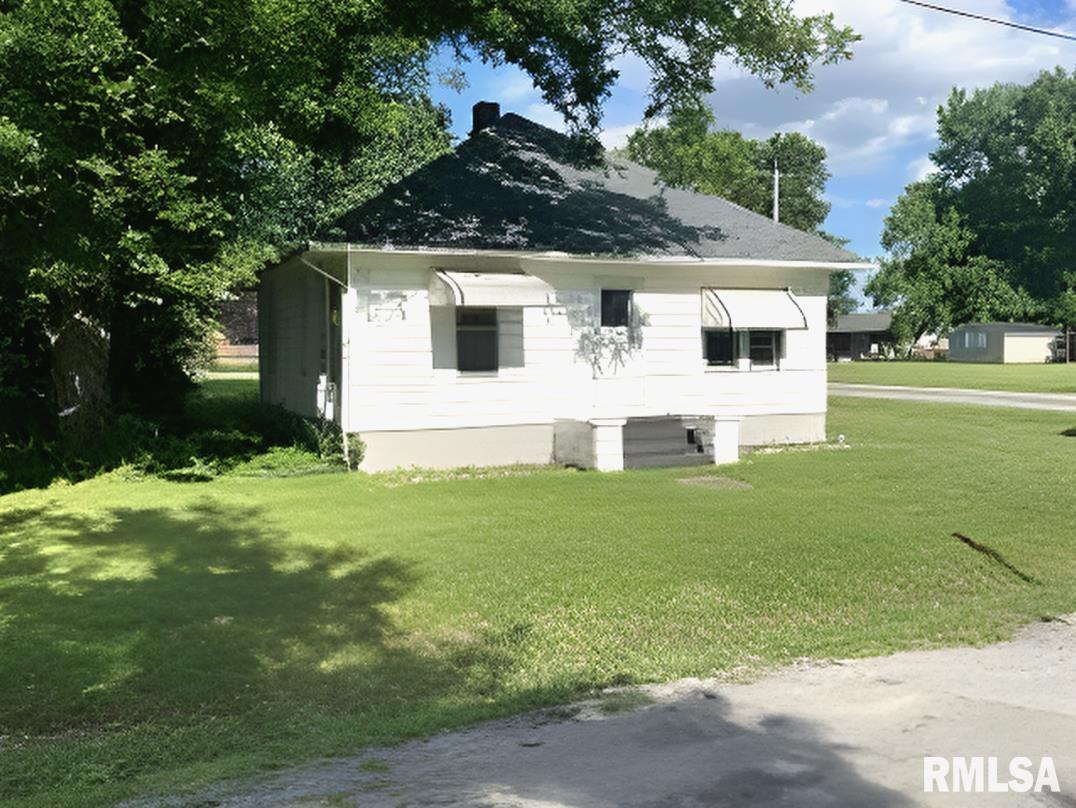 513 S Royal St., Royalton, IL 62983