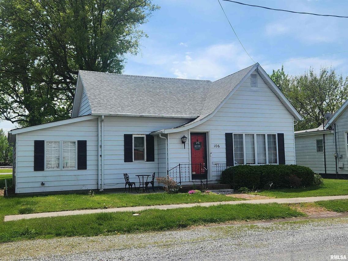 106 W Grand St., Pinckneyville, IL 62274