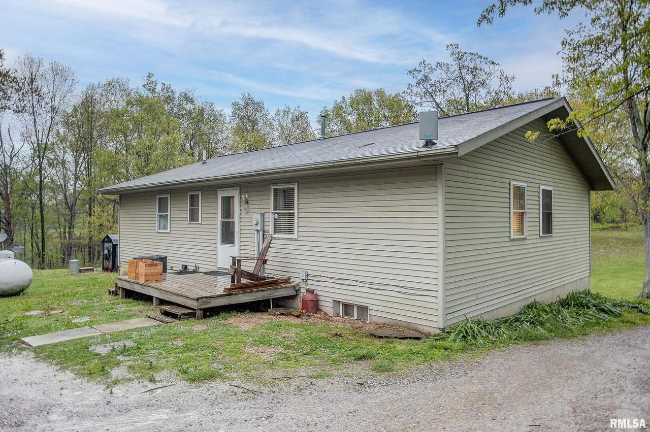 1401 Buchanan Rd., Iuka, IL 62849