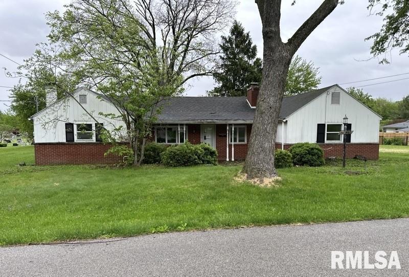 310 Lewis Ave., Lawrenceville, IL 62439