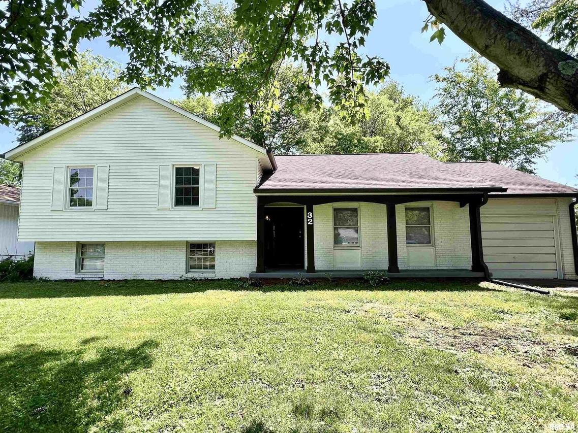 32 James Dr., Metropolis, IL 62960