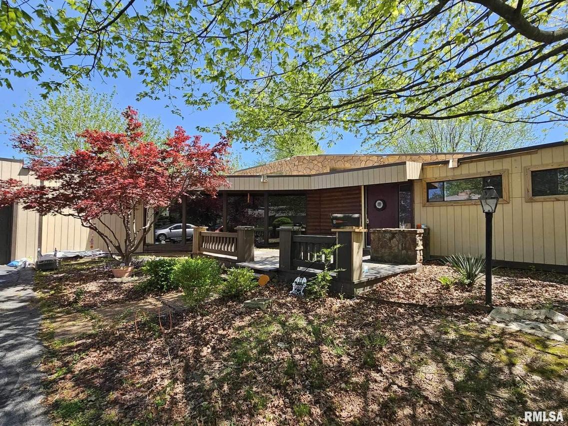 1705 Redbud Ln., Marion, IL 62959