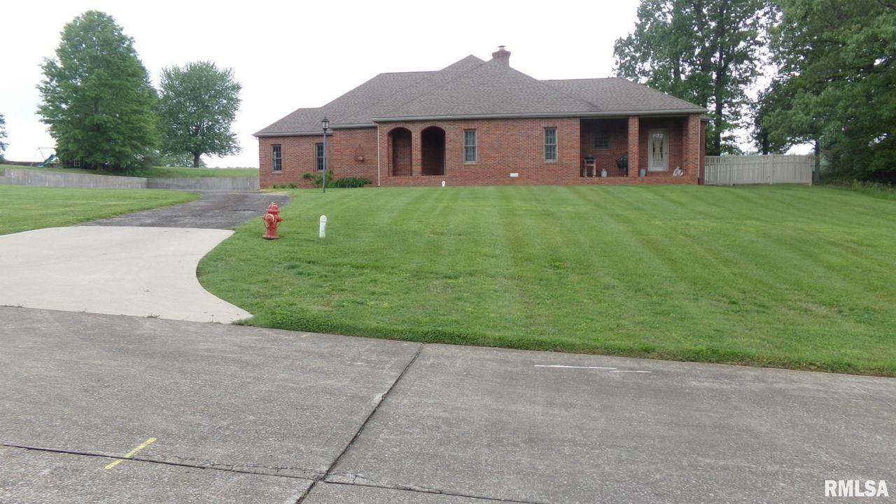 225 Fairway Dr., Harrisburg, IL 62946