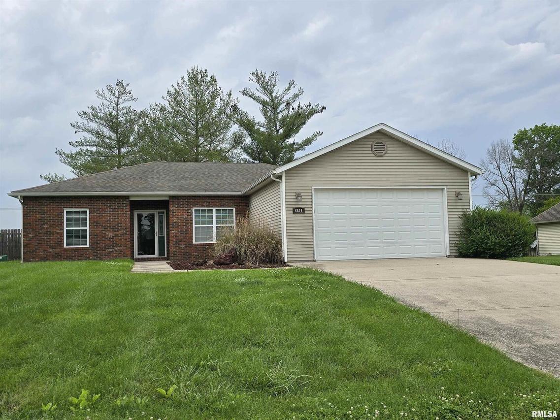6815 Chelsea Dr., Marion, IL 62959