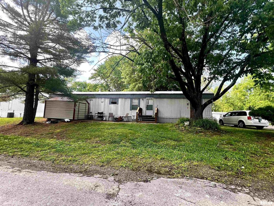 12 Golden Ash Ln., Carbondale, IL 62902