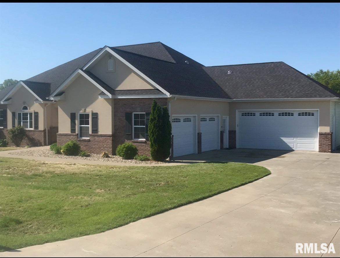 1403 Nicole Ln., Carterville, IL 62918