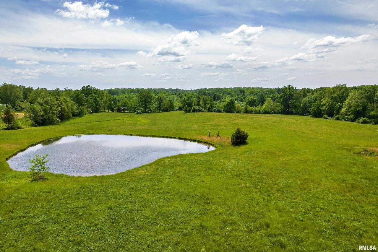 7761 Stonefort Rd., Creal Springs, IL 62922