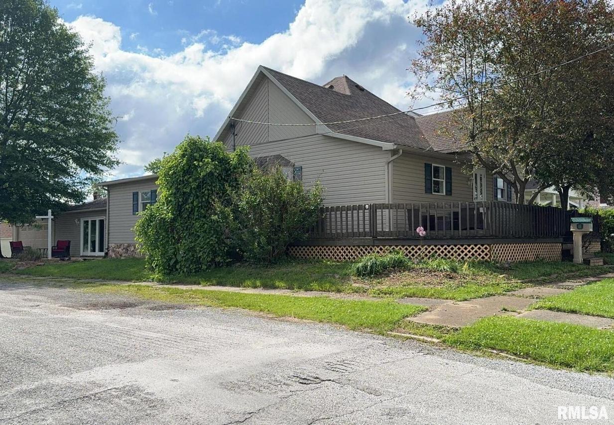 602 S Thomas St., Christopher, IL