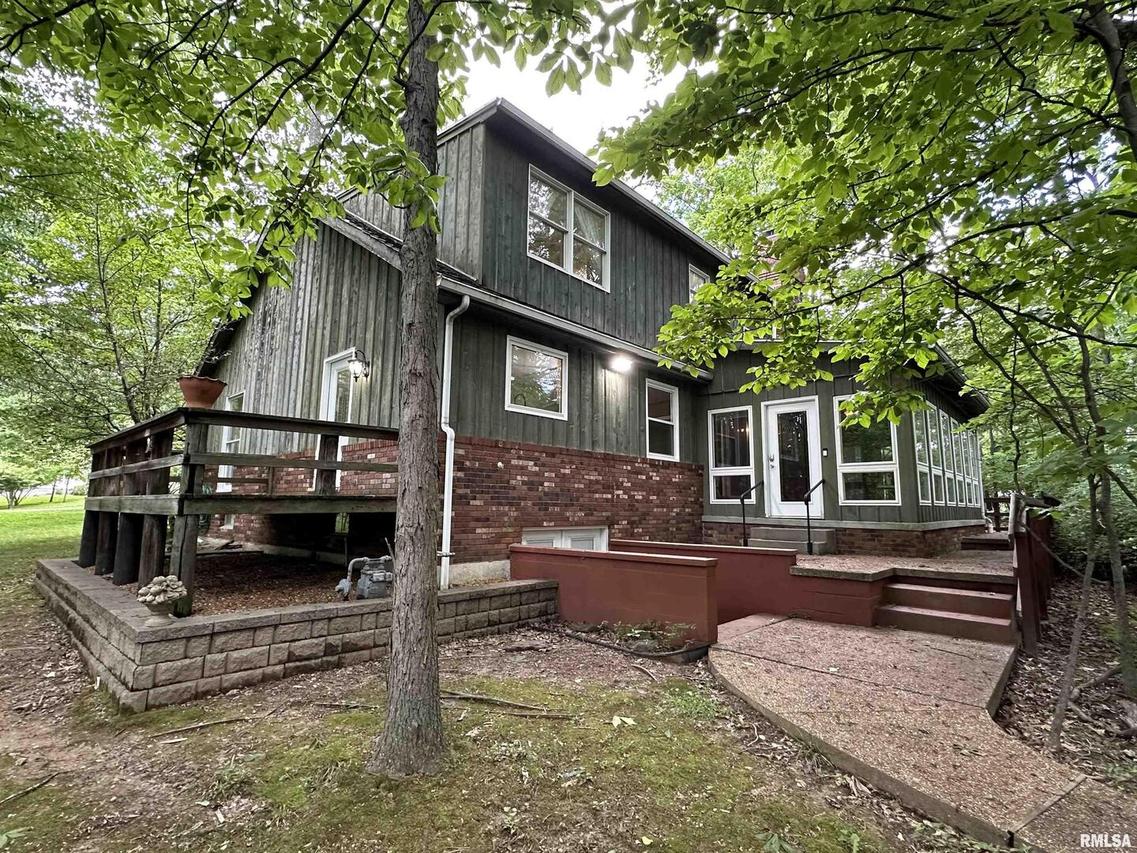 505 Forest Dr., Herrin, IL 62948