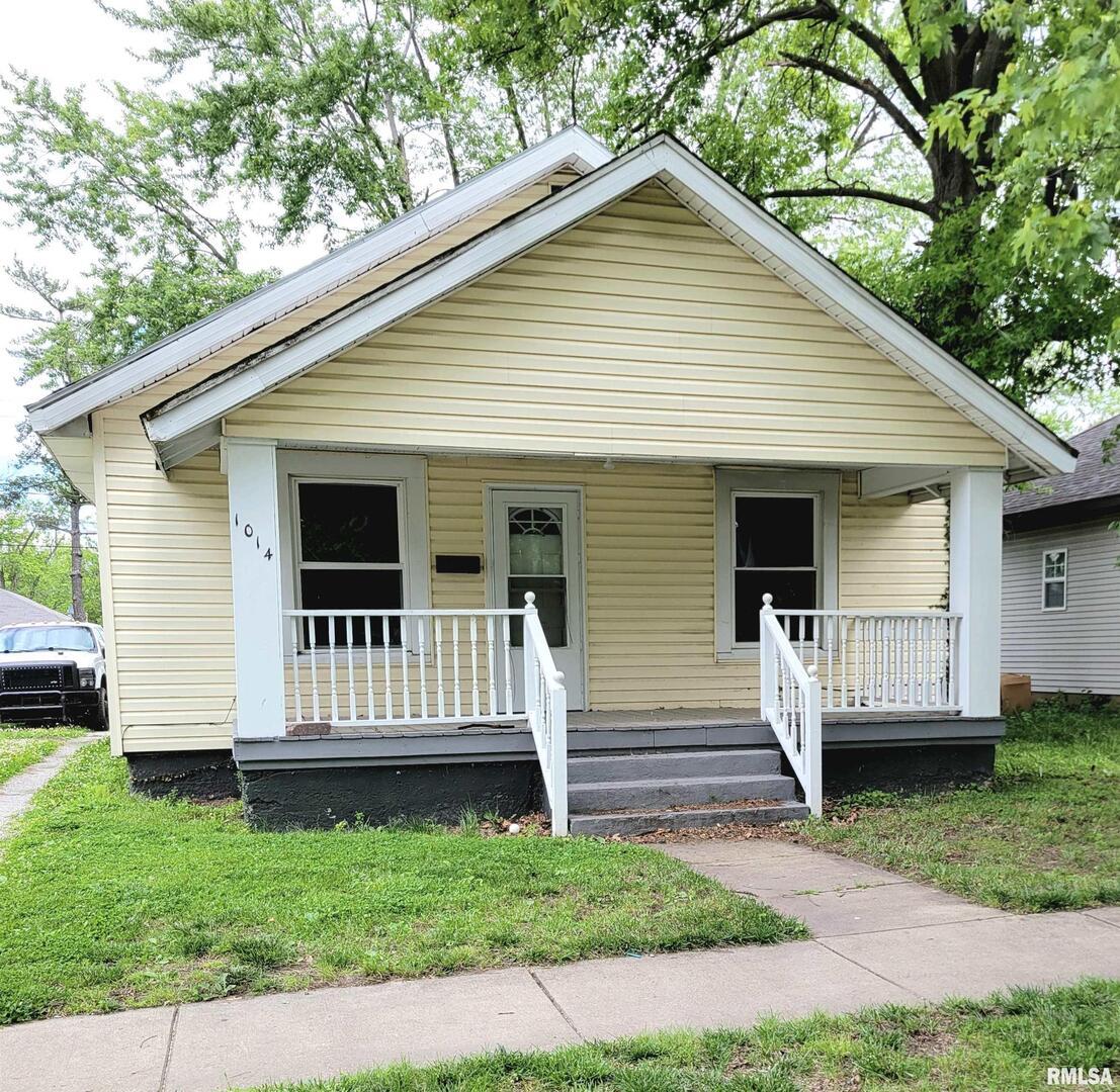 1014 E Broadway St., Centralia, IL 62801