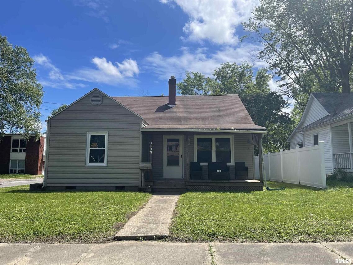 2017 Edith St., Murphysboro, IL 62966