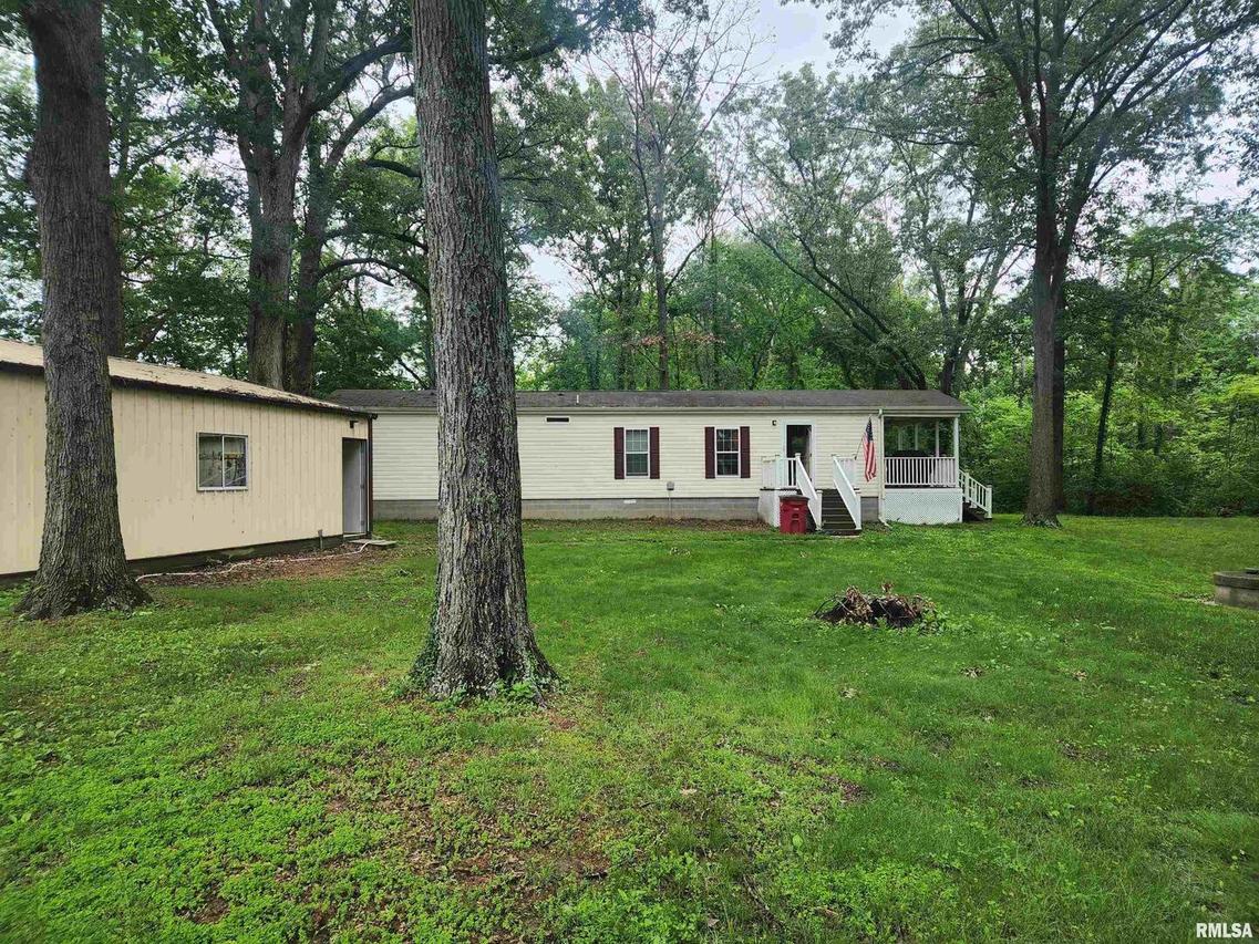 3643 Kendale Acres Rd., Tamaroa, IL 62888