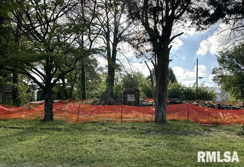 104 N 7th St., St Francisville, IL 62460