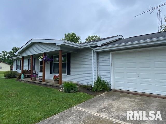 204 Cardinal Dr., Woodlawn, IL 62898