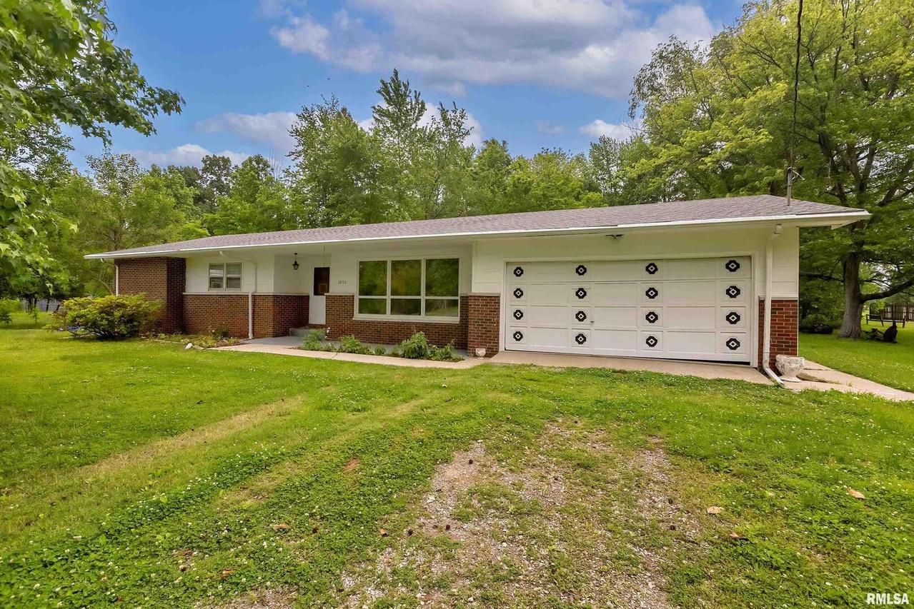 2904 N 12th St., Herrin, IL 62948