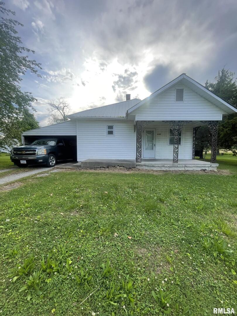 439 N Bush Ave., Hurst, IL 62949