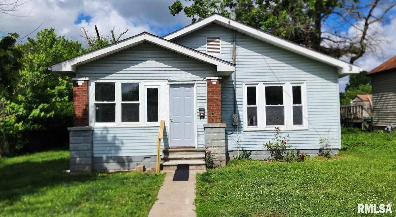 1104 Gent Ave., Johnston City, IL 62951