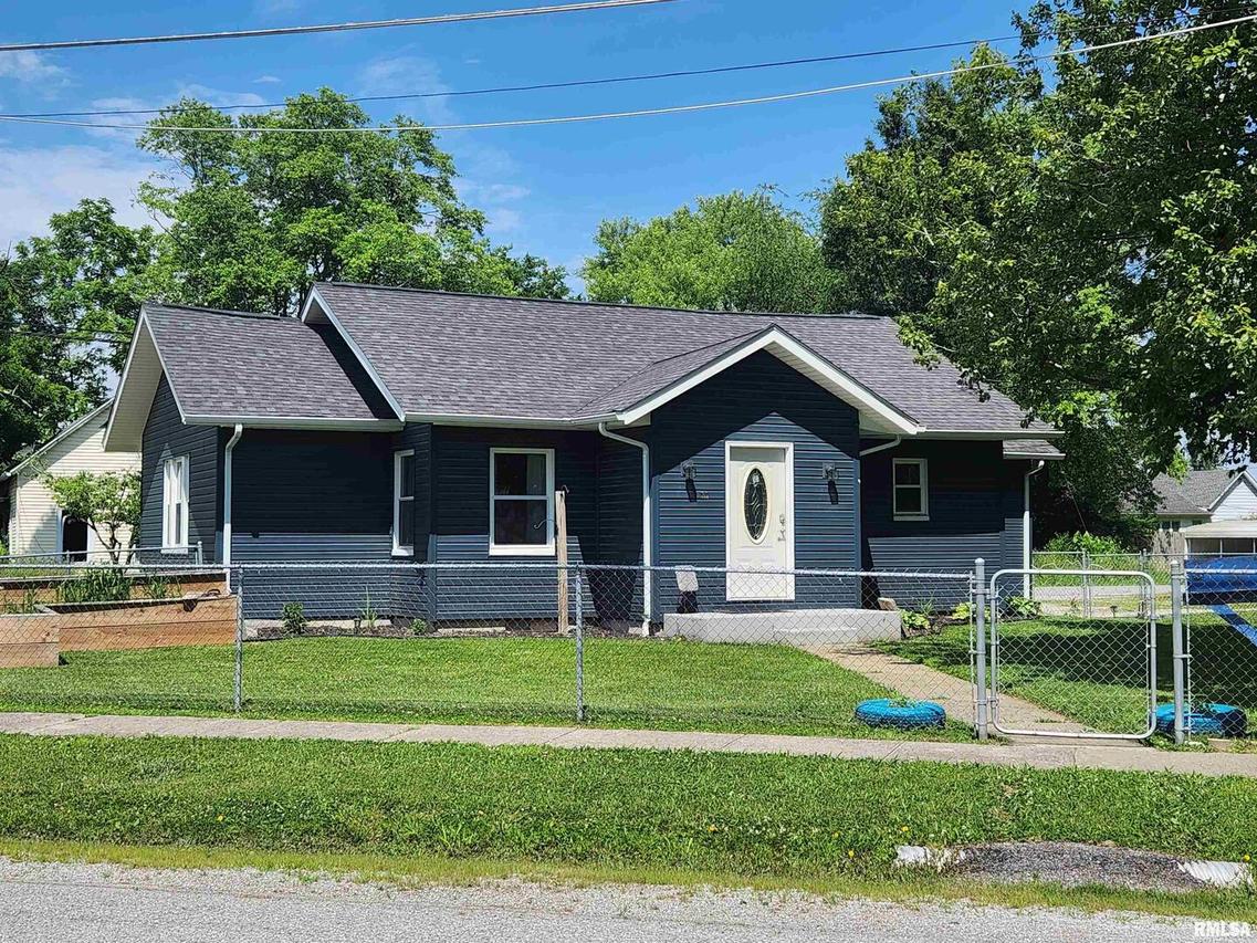 715 Penina St., Pinckneyville, IL 62274