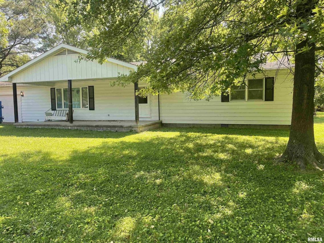 13256 Cruse Rd., Carterville, IL 62918