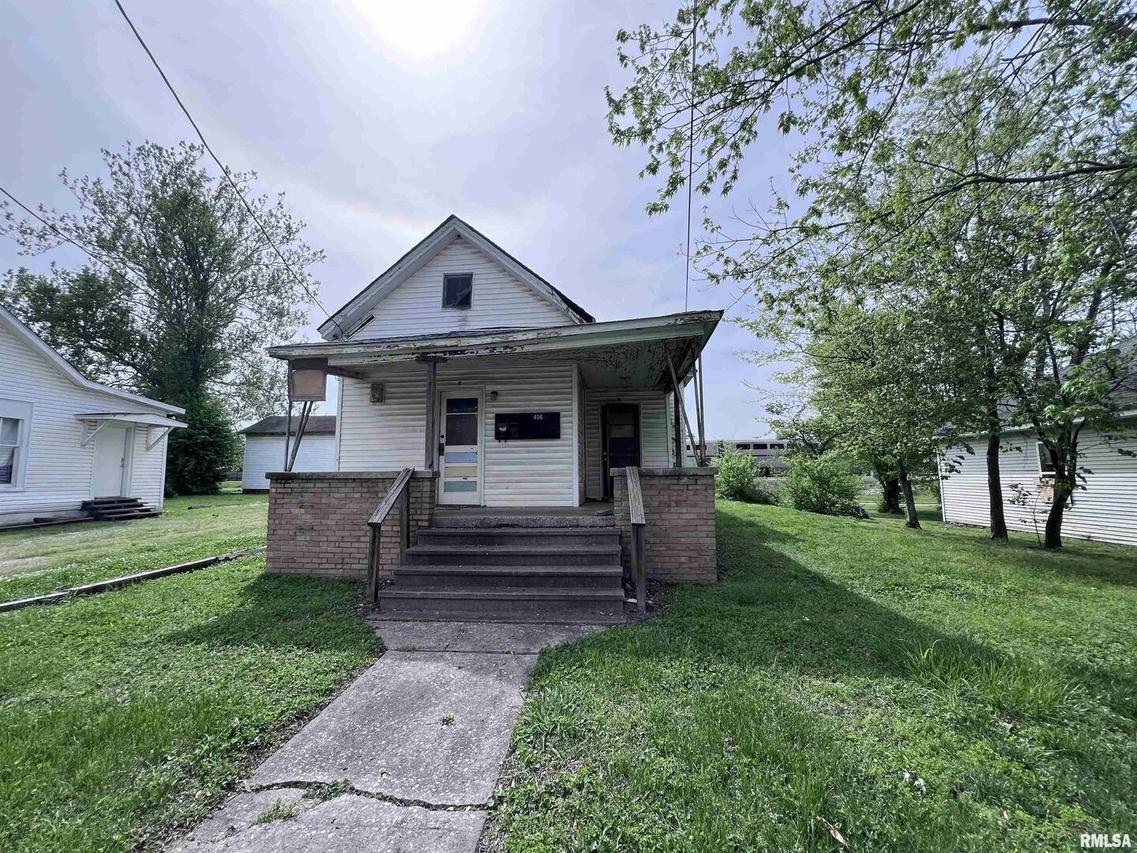 406 S Washington St., Carbondale, IL 62901