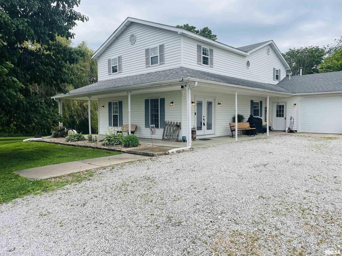 1249 E 1000 E Ave., Shobonier, IL 62885