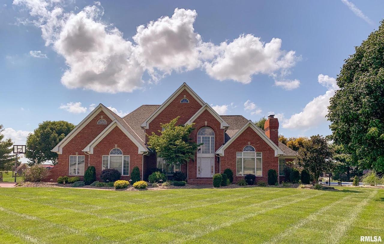 1101 Hanover St., Germantown, IL