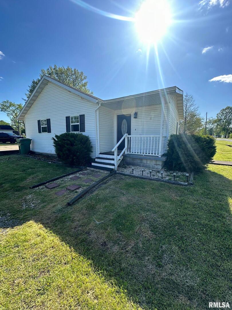 206 Benedict St., Valier, IL 62891