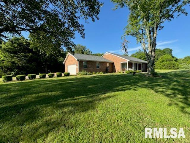 13866 Jaycee Lake Rd., Mt Vernon, IL 62864