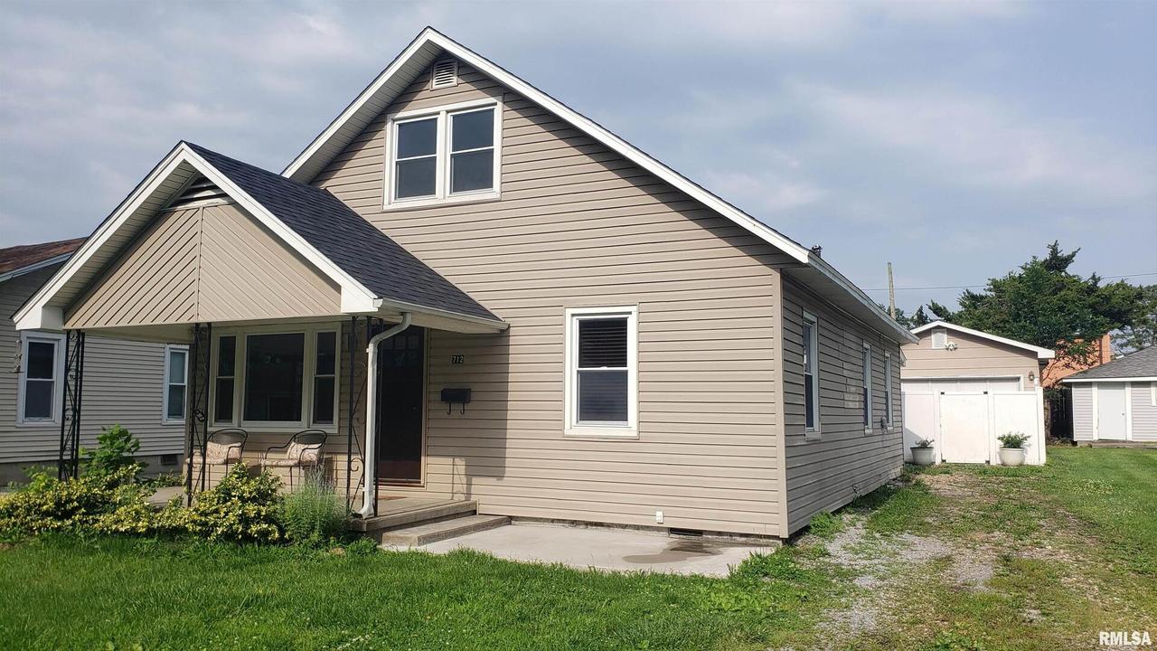712 S 16th St., Herrin, IL 62948