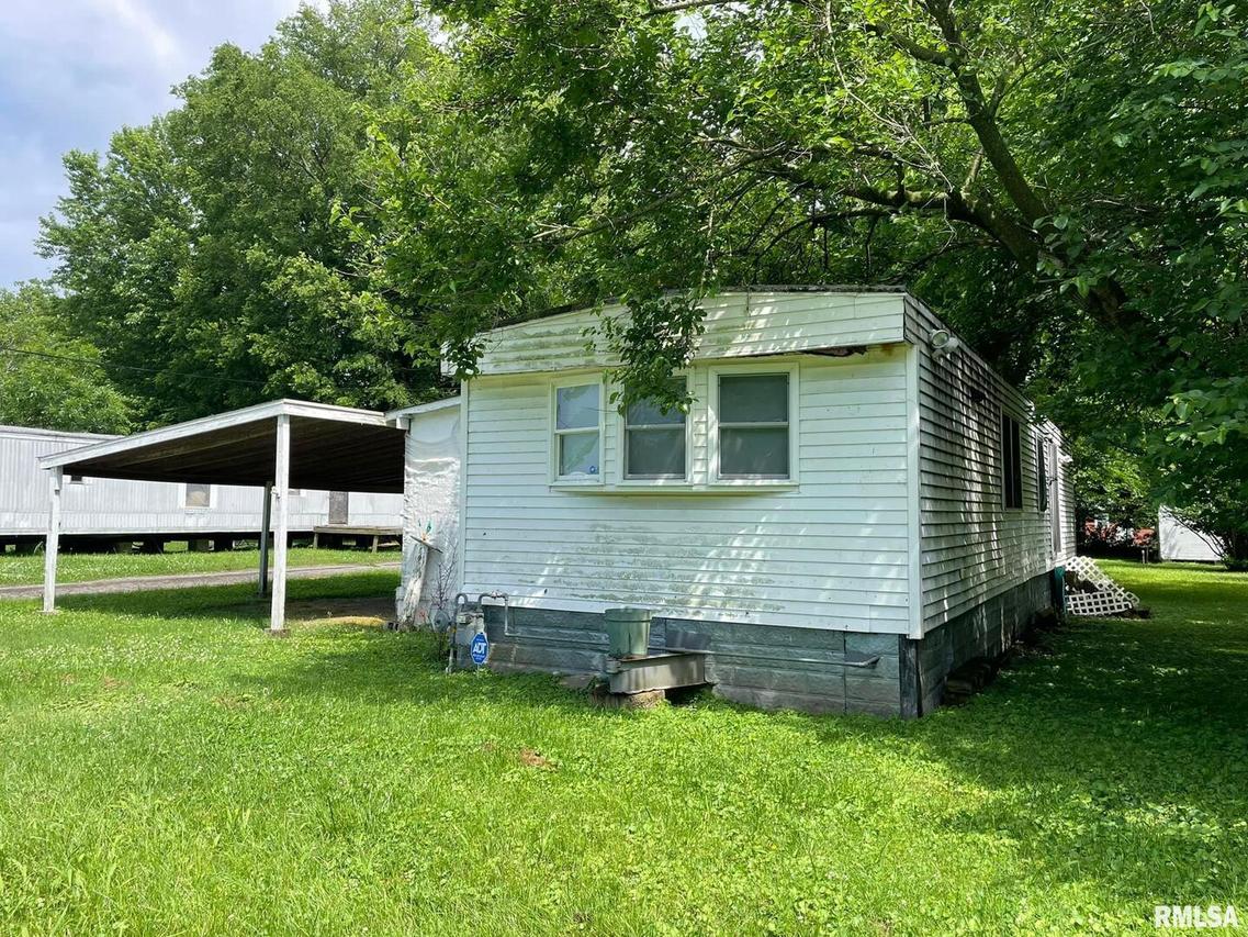 610 Vienna St., Metropolis, IL 62960
