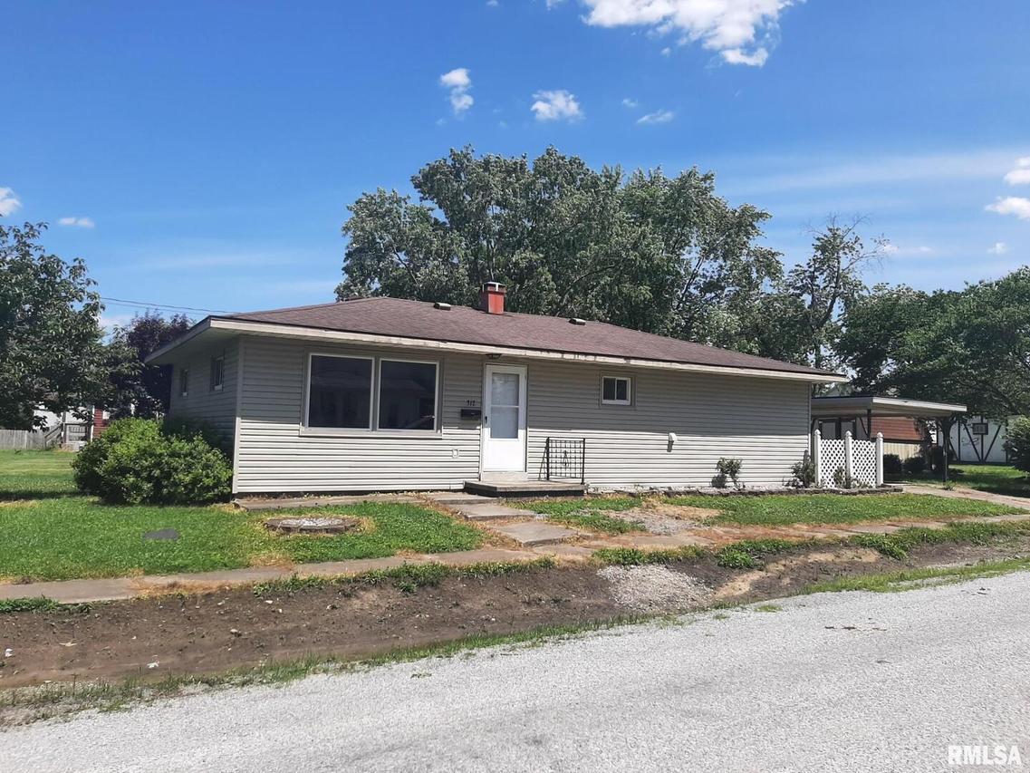 312 W Ernestine Ave., Christopher, IL 62822