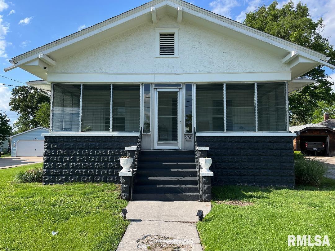 360 E Franklin St., Duquoin, IL 62832
