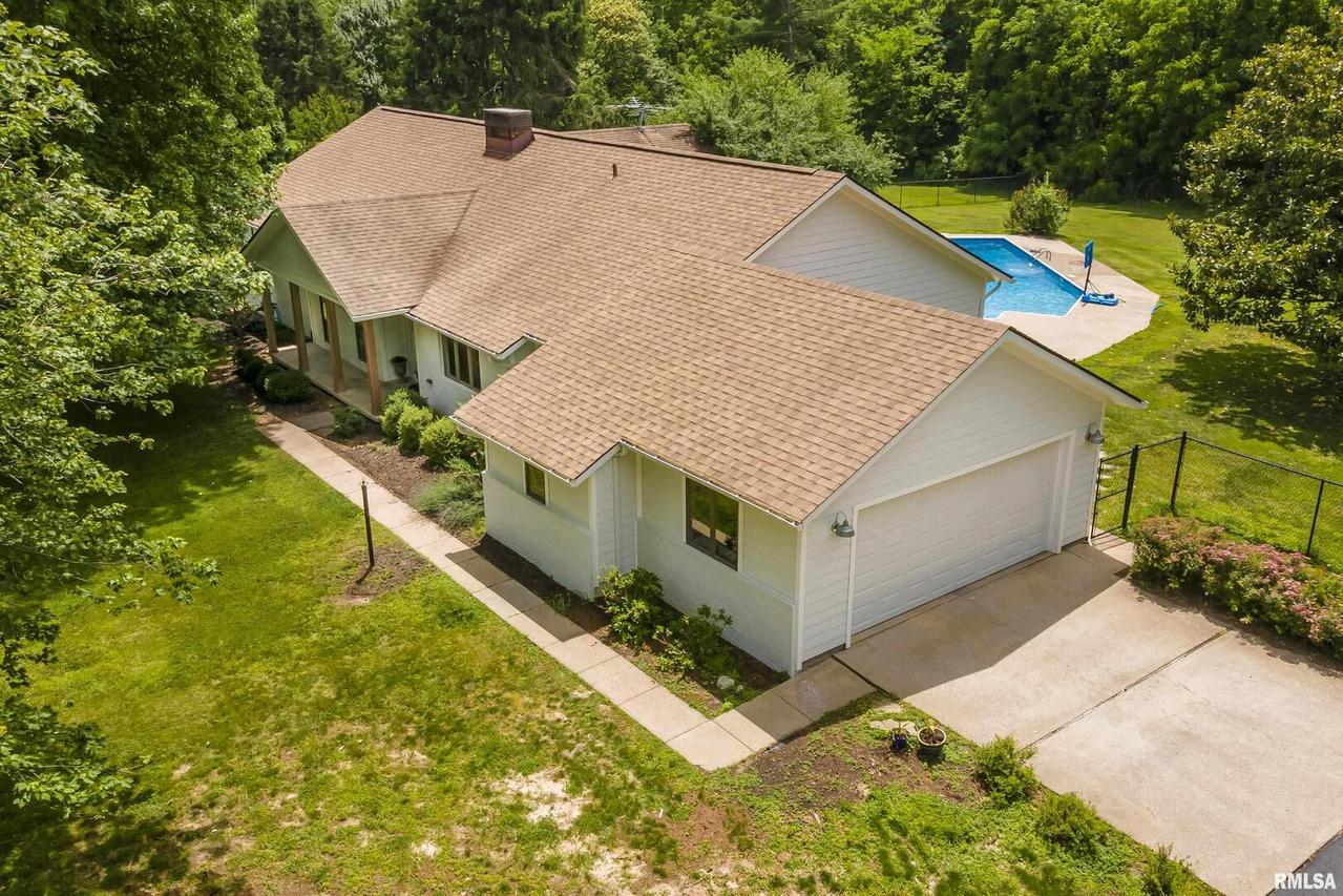 417 Brush Hill Rd., Carbondale, IL 62901