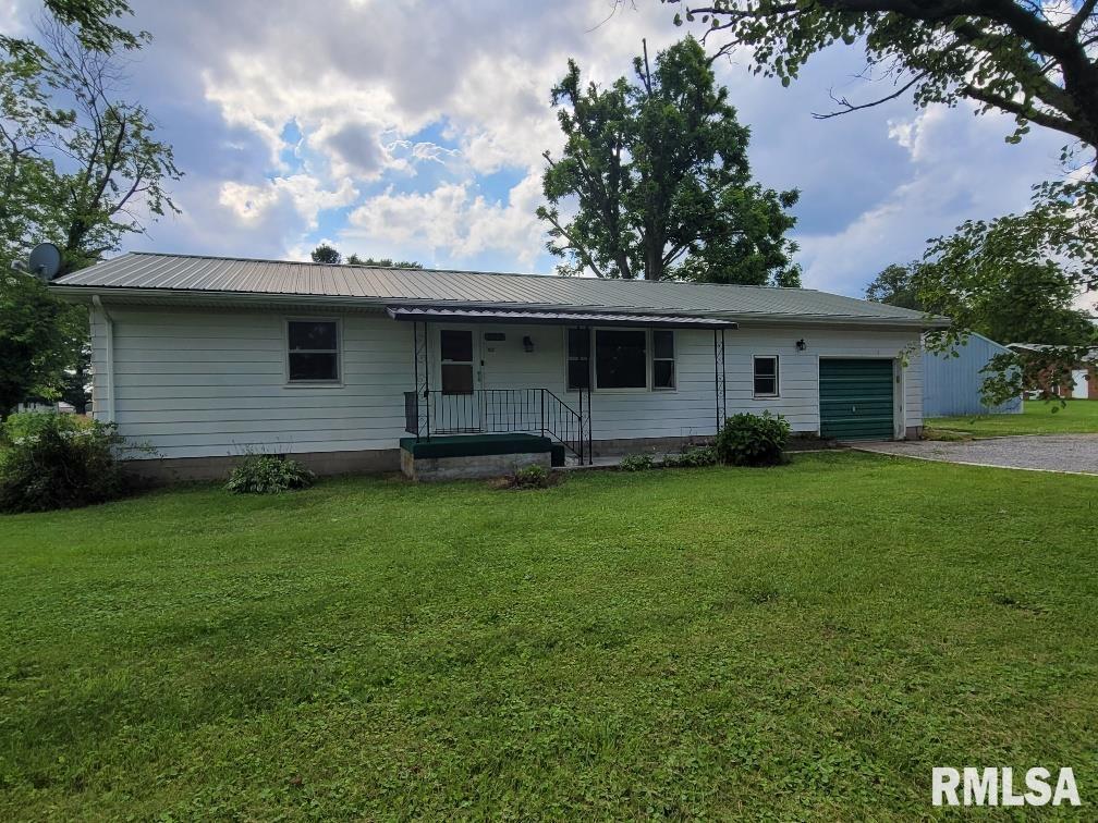 703 S Gum St., Belle Rive, IL 62810