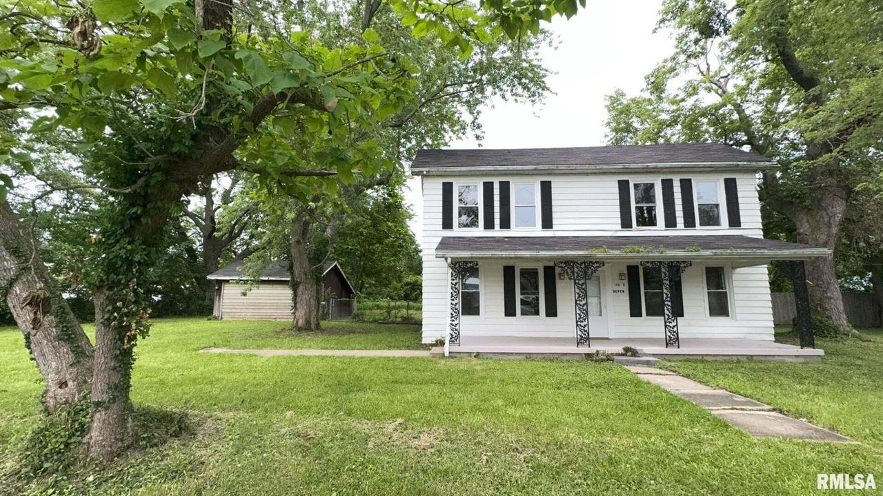 110 E Depew St., Odin, IL 62870