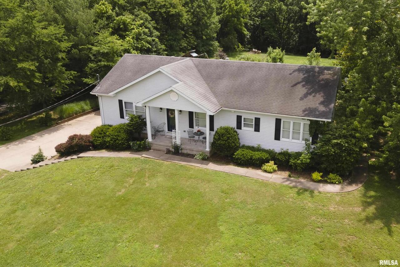 1246 W No Name Rd., Carbondale, IL 62902