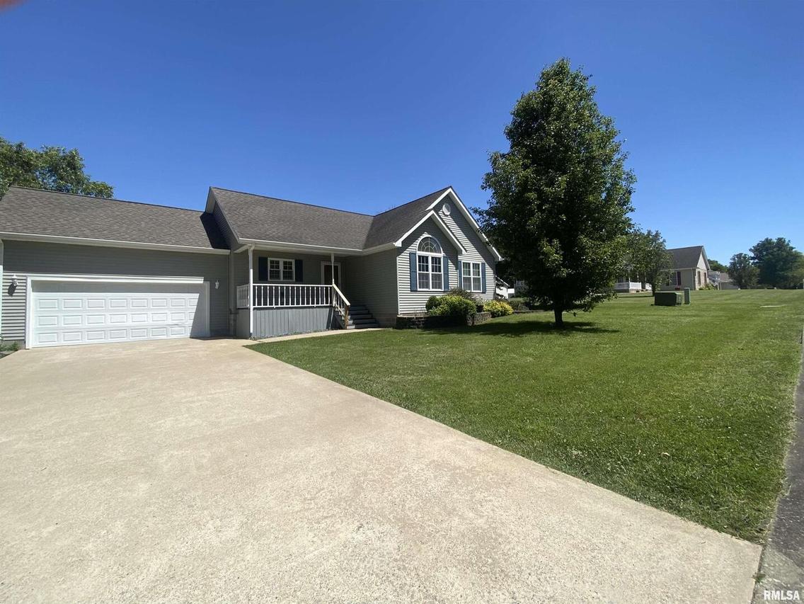 70 Pin Oak Ln., Harrisburg, IL 62946
